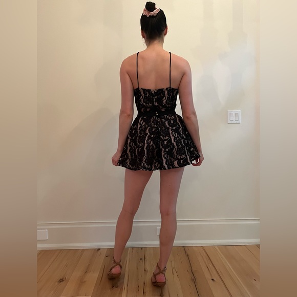 Romantic Lace Dress - Picture 9 of 9